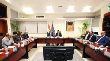 وزيرا الاتصالات والتخطيط ونائب وزير المالية يناقشون التعاون المشترك للتحول